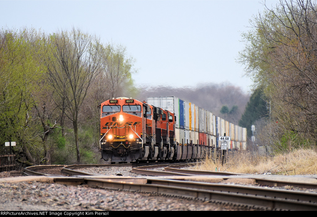 BNSF 6617 